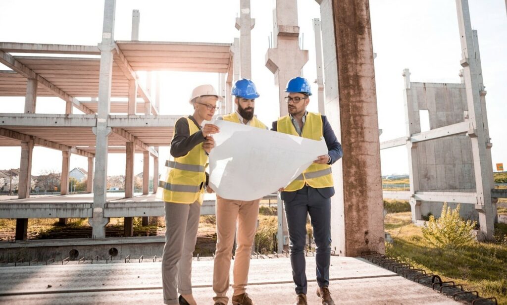 Femme sur chantier - BTP - OFA